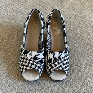 Women’s Tom’s 7 1-2